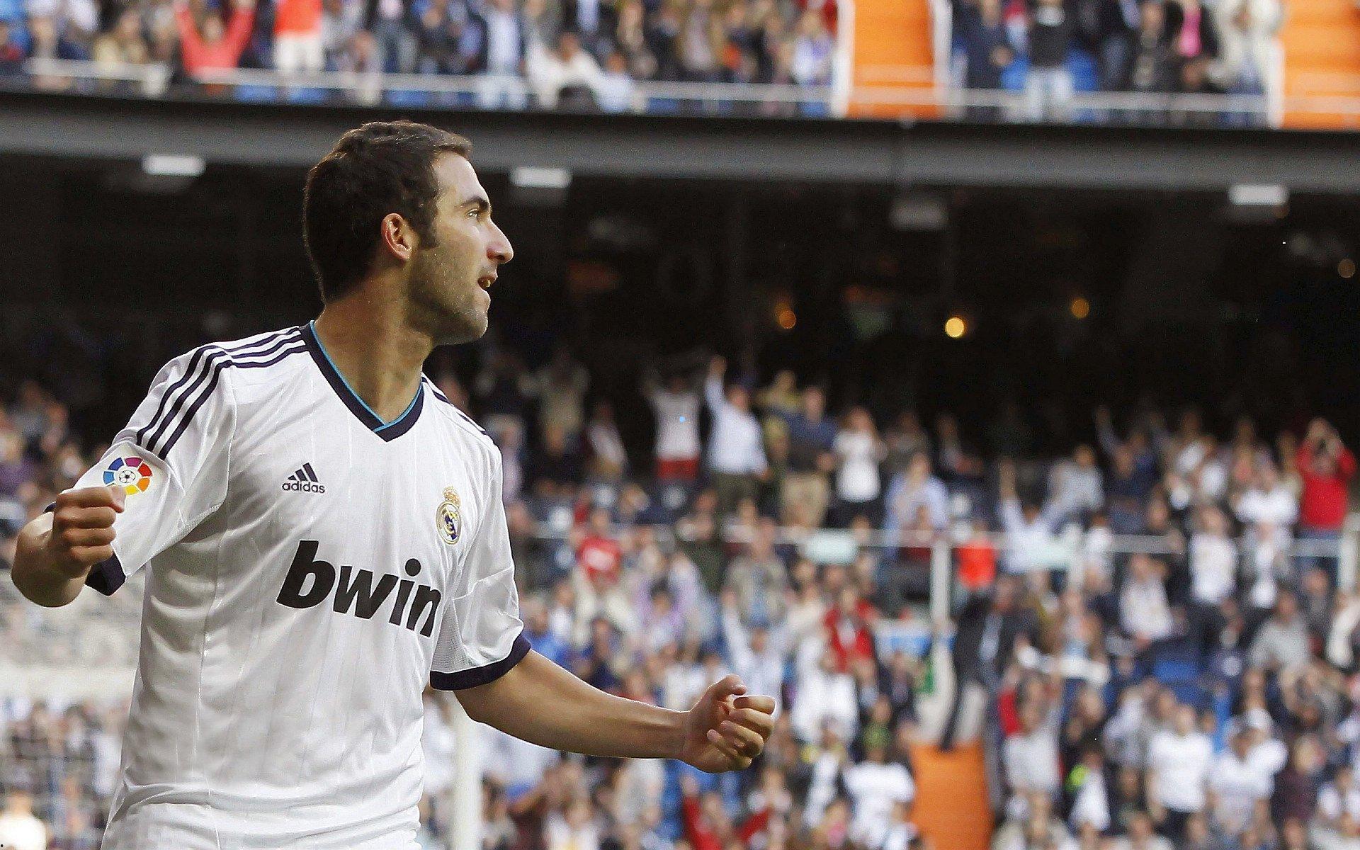 老熟人引爆麦迪逊!昔日嘲讽特雷-杨视频主角惊现尼克斯主场