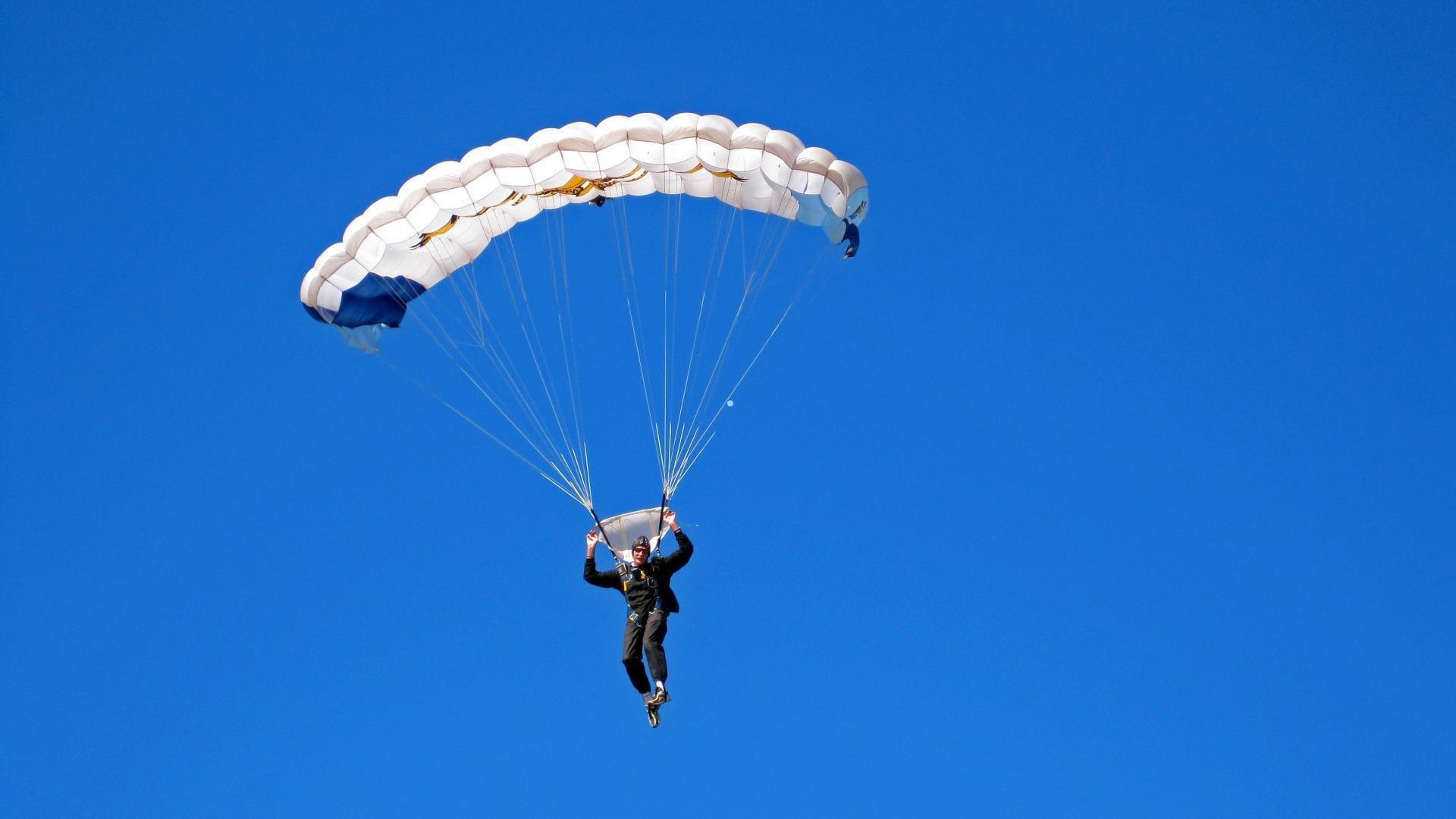 林葳底角三分如利剑出鞘，彻底攻开僵局迎胜利